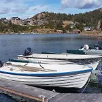 5 Person In Lyngdal Korshamn (Vest-Agder)