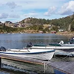 5 Person In Lyngdal-by Traum * Korshamn (Vest-Agder)