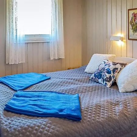 Feriehus 5 Person In Lyngdal