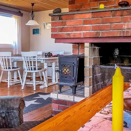 5 Person In Lyngdal-by Traum