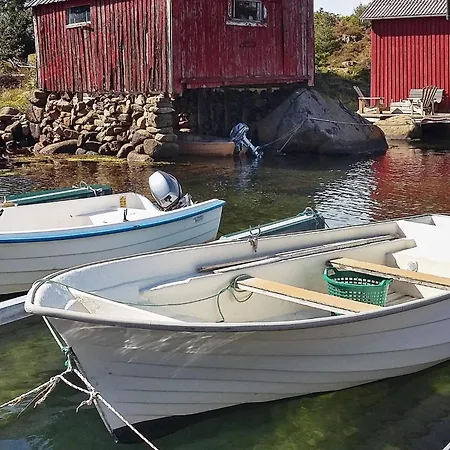 5 Person In Lyngdal-by Traum * Korshamn (Vest-Agder)