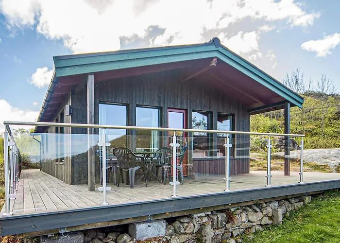 5 Person In Lyngdal-by Traum *