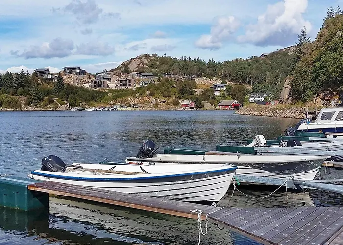 5 Person In Lyngdal-by Traum * Korshamn (Vest-Agder)