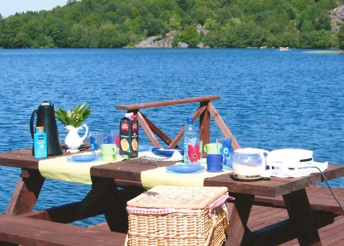 5 Person In Lyngdal-by Traum *